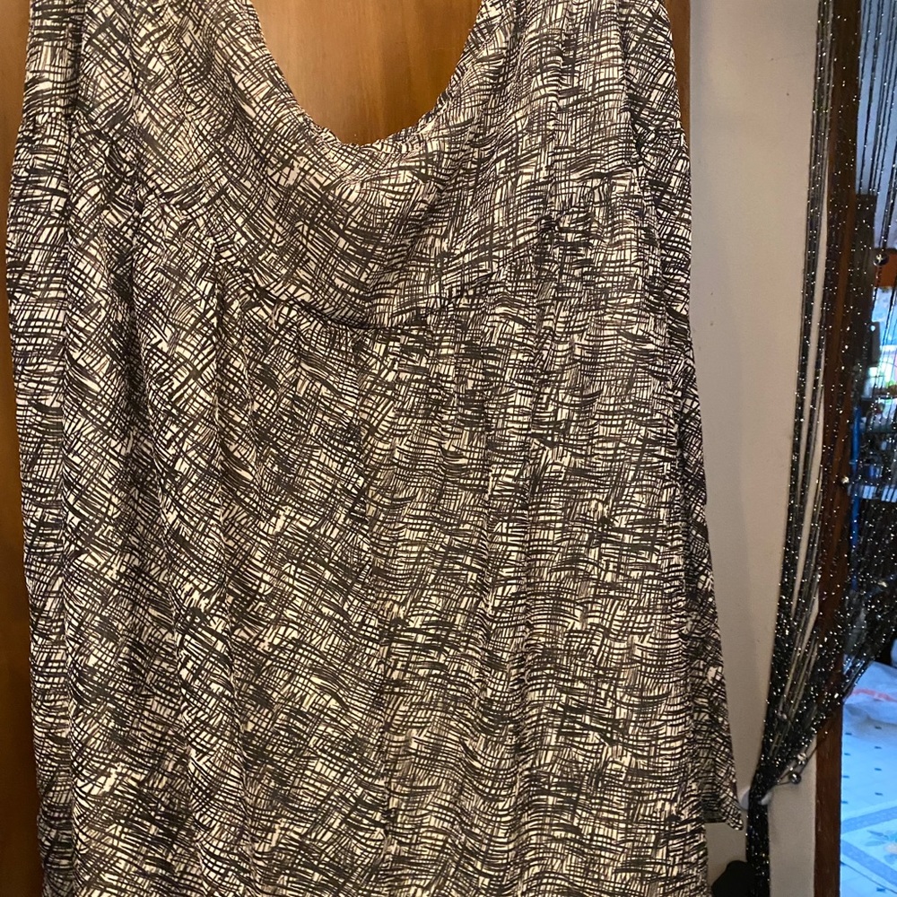 Size 24 Black and Tan skirt